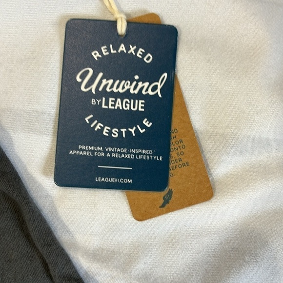 Auburn College Tee Shirt NWT‼️ Size Large - Picture 3 of 9